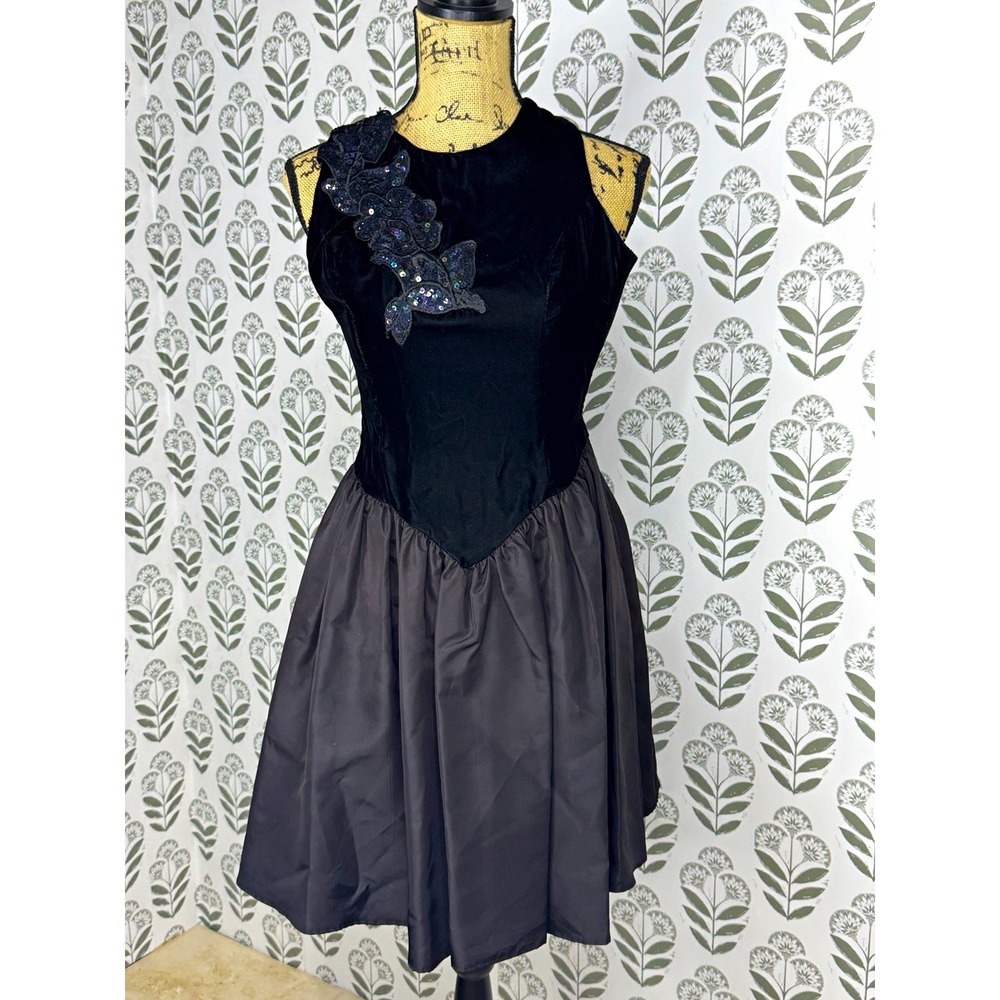 VTG Gunne Sax Jessica McClintock Black Velvet Satin Sequin Dress 5 Whimigoth 80s